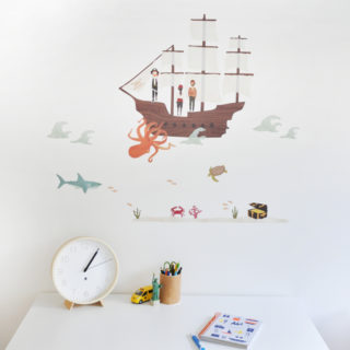 Decorating a rental room for kids