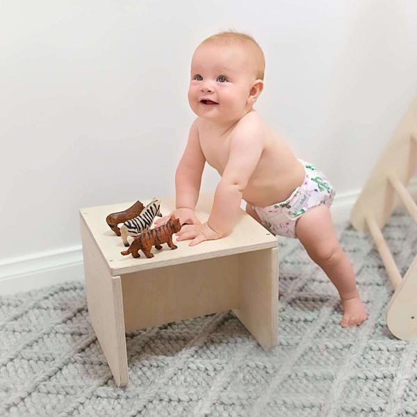H_Standing_Cube_Chair_Learning-through-play